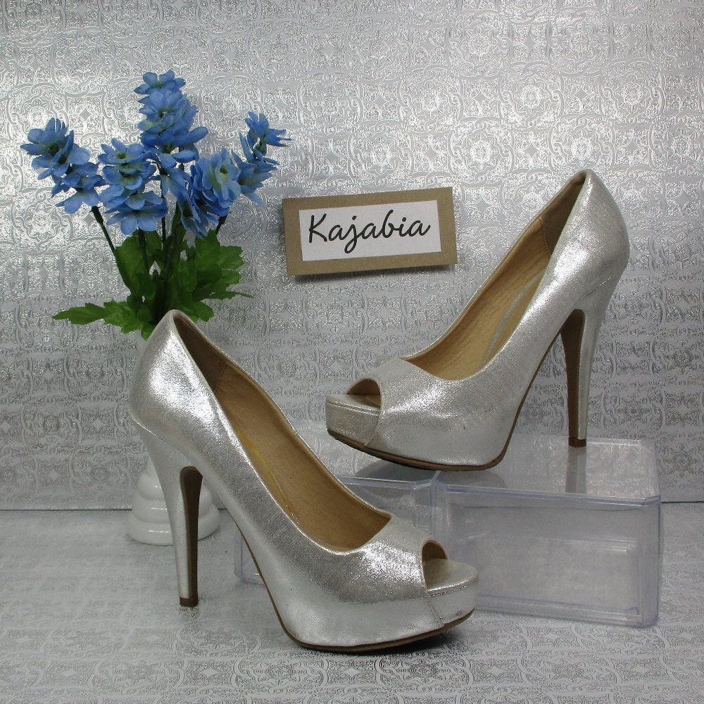 CL by LAUNDRY Silver Platform Heels Size 6